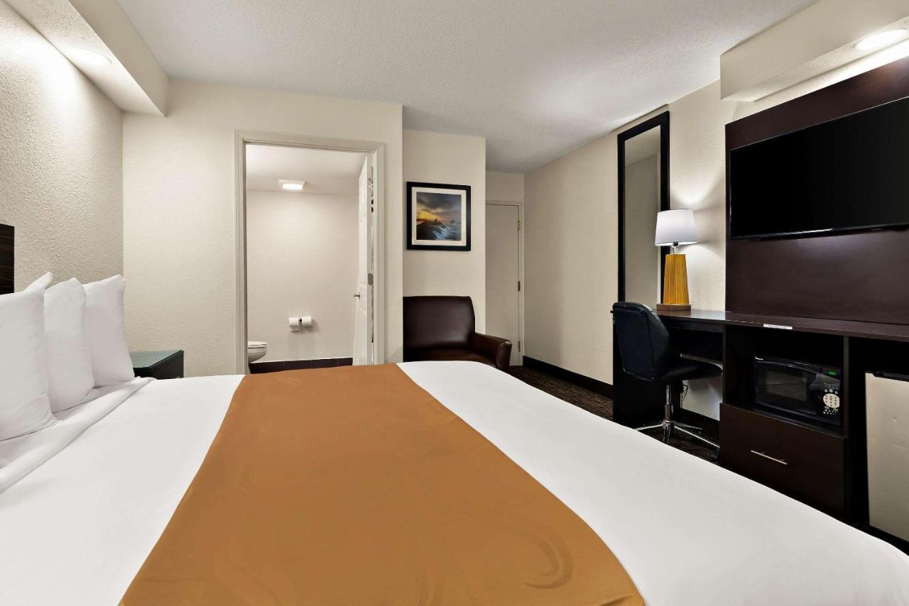Inn Quality Northeast Near I-40